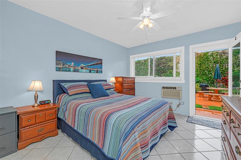 Image 23 of 45 For 1000 11th Ave  #2e