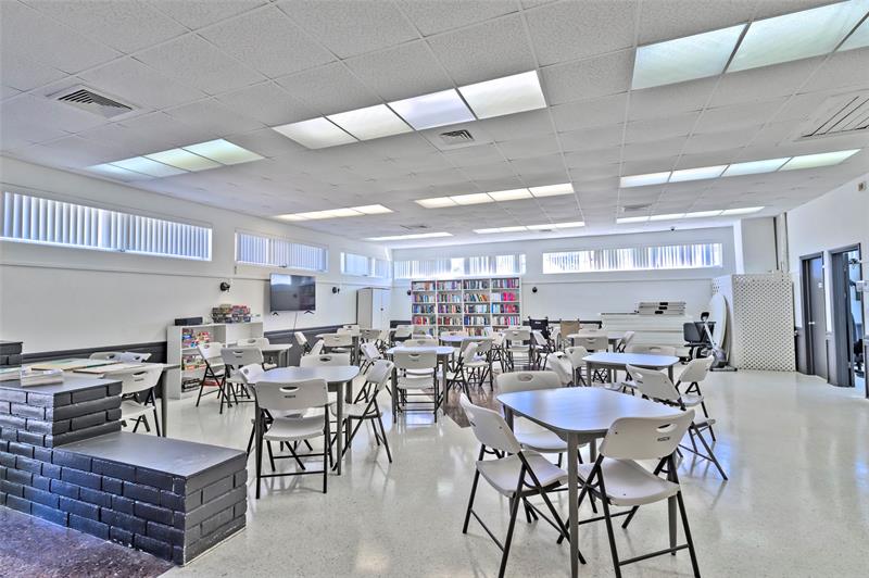 Image 39 of 45 For 1000 11th Ave  #2e