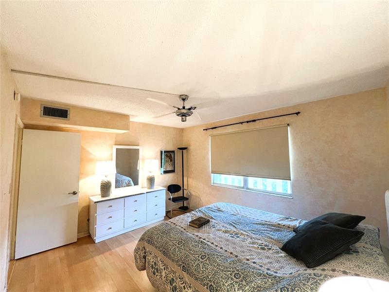 Image 15 of 38 For 2902 Victoria Circle  E-3