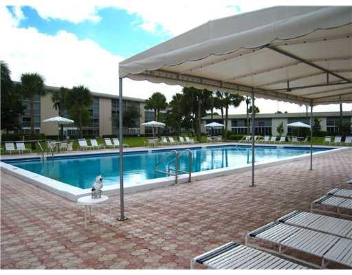 Image 32 of 38 For 2902 Victoria Circle  E-3