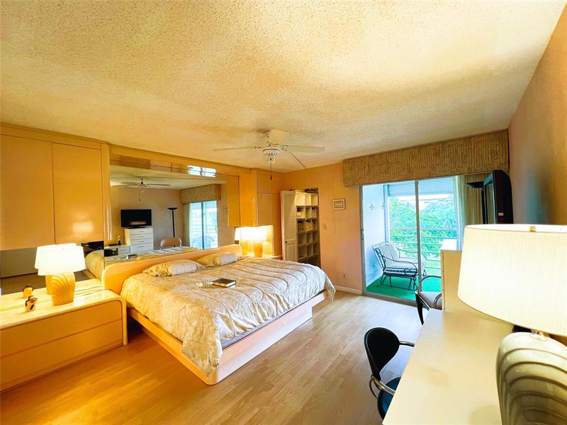 Image 5 of 38 For 2902 Victoria Circle  E-3