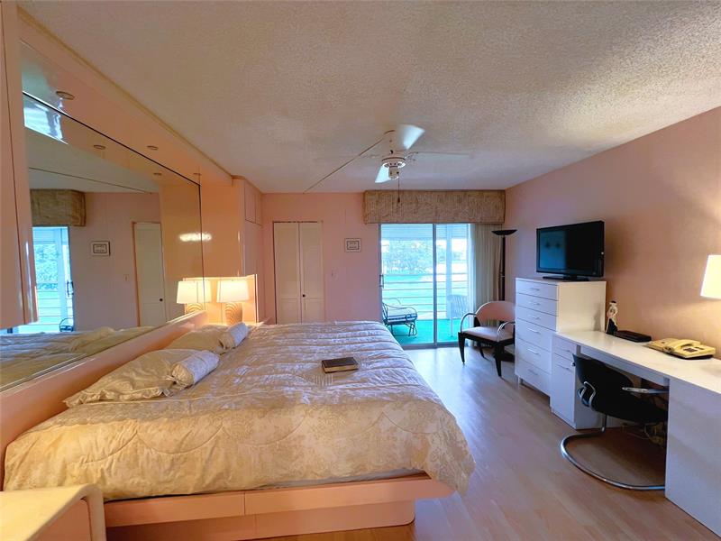 Image 7 of 38 For 2902 Victoria Circle  E-3