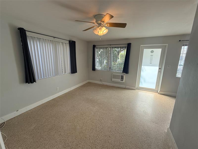 Image 3 of 8 For 2431 18th St  2