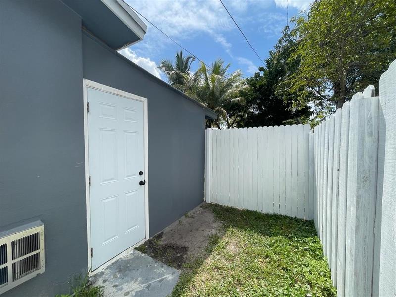 Image 2 of 9 For 6602 19th Ct # B