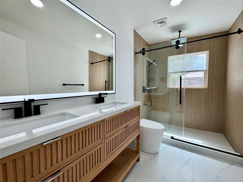 Image 12 of 30 For 1008 Mango Isle