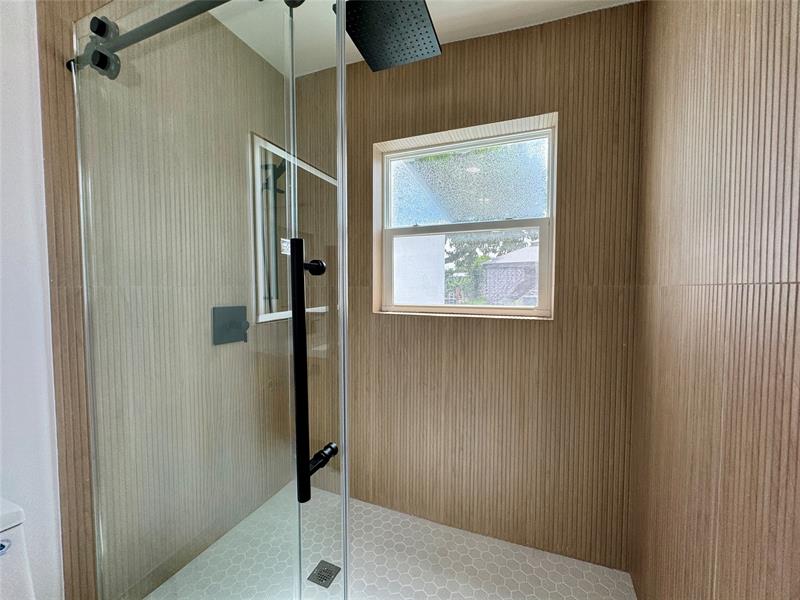 Image 13 of 30 For 1008 Mango Isle