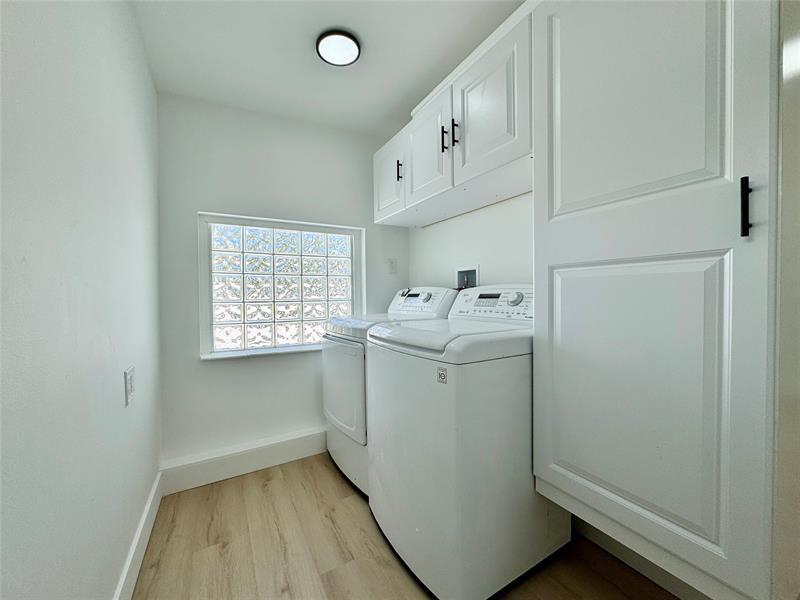 Image 20 of 30 For 1008 Mango Isle