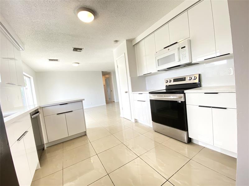 Image 11 of 38 For 225 Wrena Drive