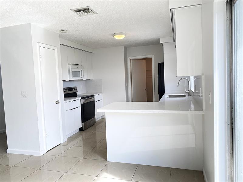 Image 14 of 38 For 225 Wrena Drive