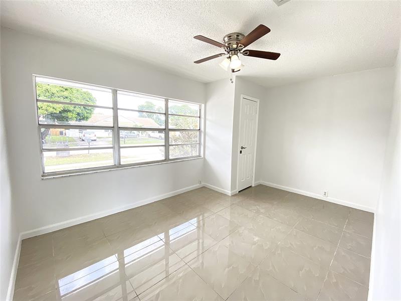 Image 19 of 38 For 225 Wrena Drive