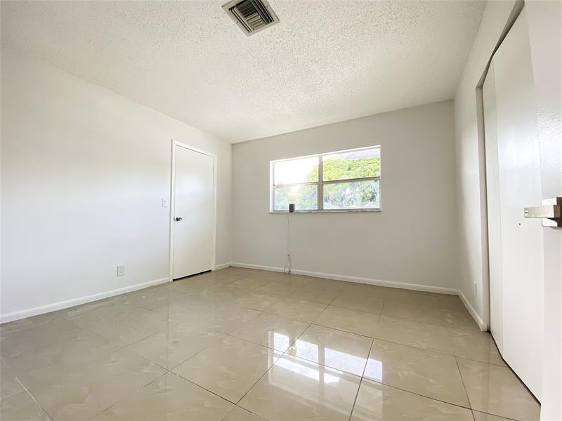 Image 25 of 38 For 225 Wrena Drive