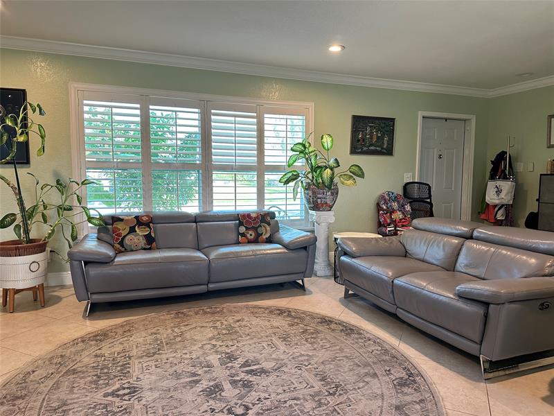 Image 12 of 19 For 9208 80th St