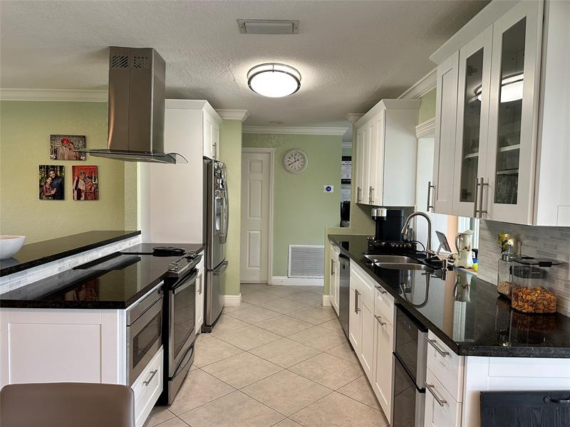 Image 15 of 19 For 9208 80th St