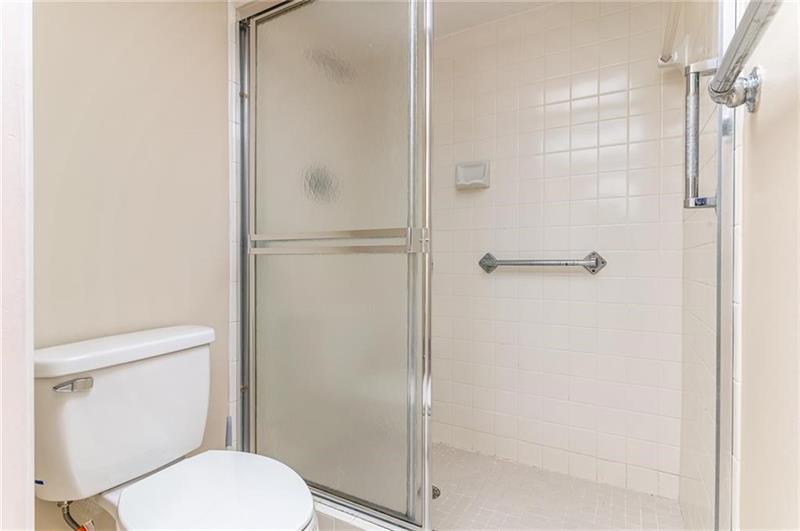 Image 15 of 25 For 1601 Abaco Dr  D1