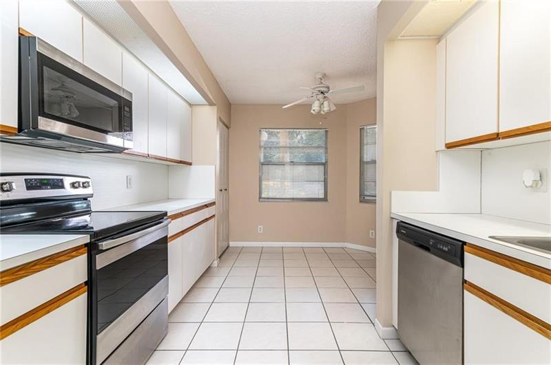 Image 4 of 25 For 1601 Abaco Dr  D1