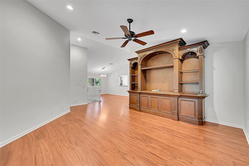 Image 3 of 25 For 1002 105th Way