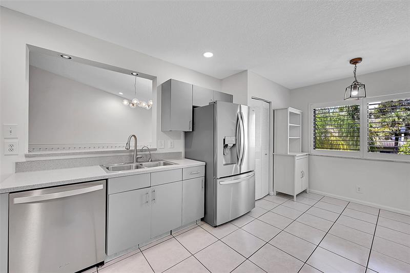 Image 8 of 25 For 1002 105th Way