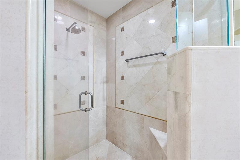 Image 22 of 49 For 10253 66th Dr