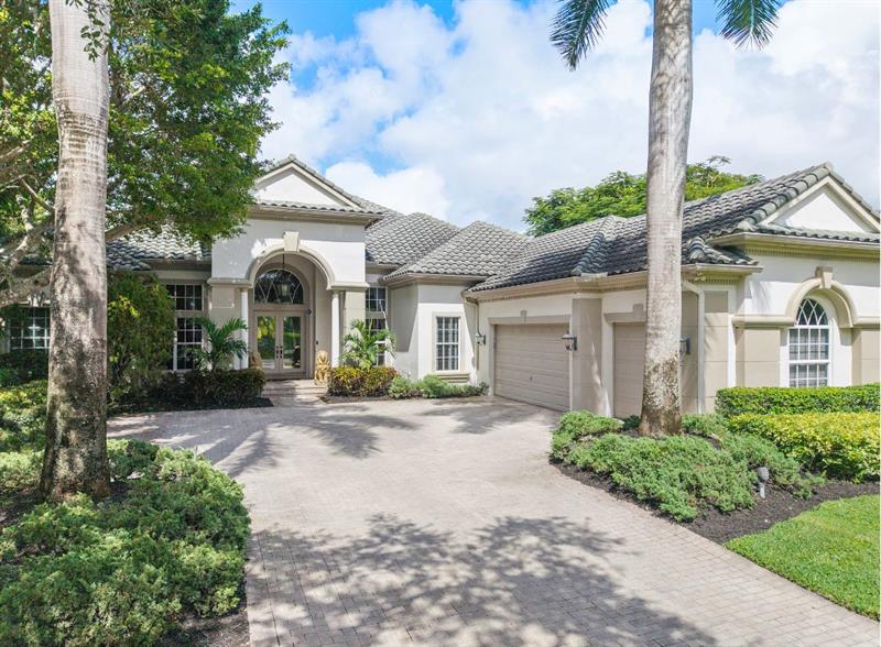 Image 3 of 49 For 10253 66th Dr