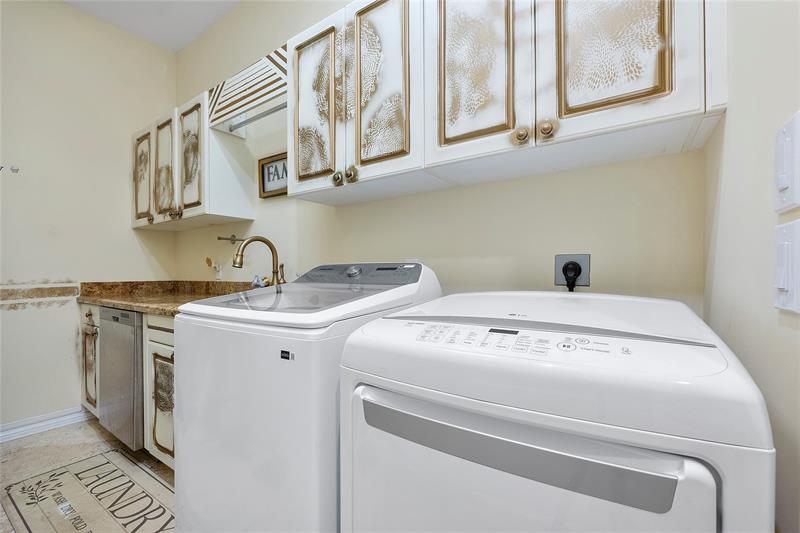 Image 32 of 49 For 10253 66th Dr