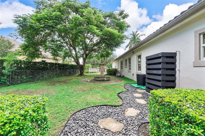 Image 39 of 49 For 10253 66th Dr