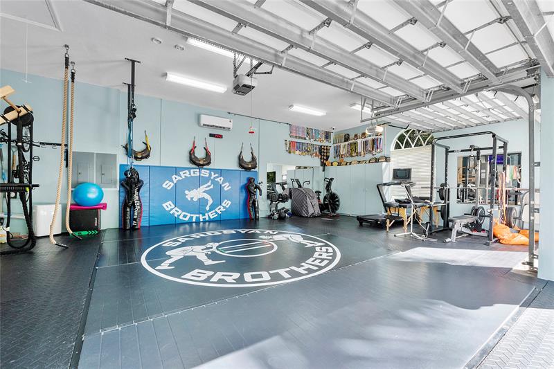 Image 41 of 49 For 10253 66th Dr