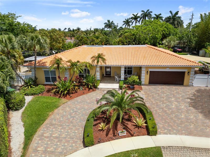 Image 12 of 69 For 16686 Golfview Dr