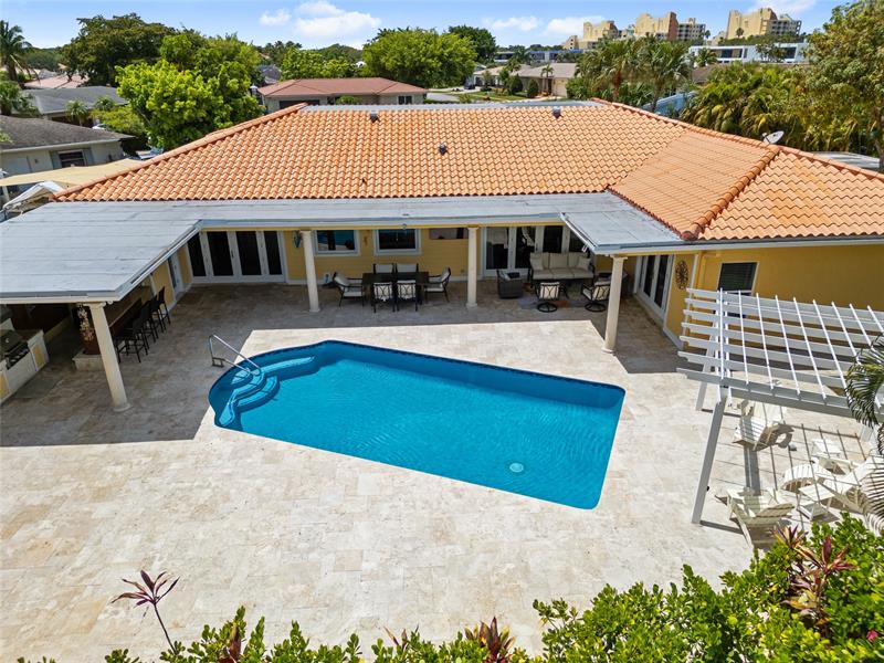 Image 14 of 69 For 16686 Golfview Dr