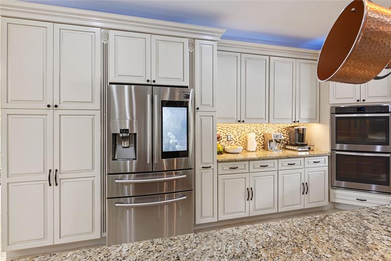 Image 17 of 69 For 16686 Golfview Dr