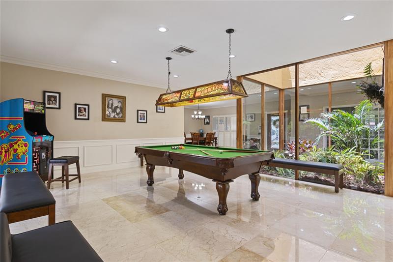 Image 20 of 69 For 16686 Golfview Dr