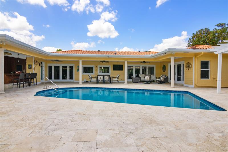 Image 38 of 69 For 16686 Golfview Dr