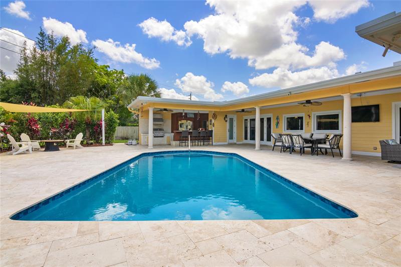 Image 39 of 69 For 16686 Golfview Dr