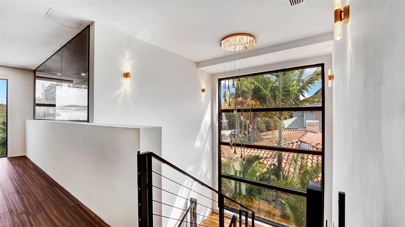 Image 25 of 73 For 609 Poinciana Dr