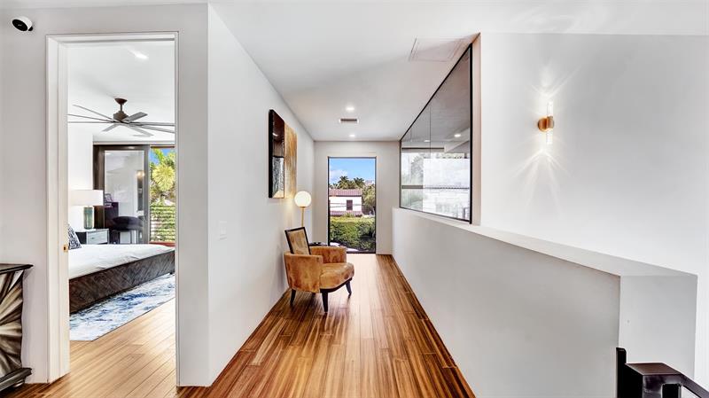 Image 26 of 73 For 609 Poinciana Dr