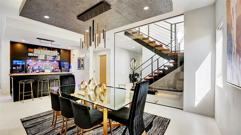 Image 29 of 73 For 609 Poinciana Dr