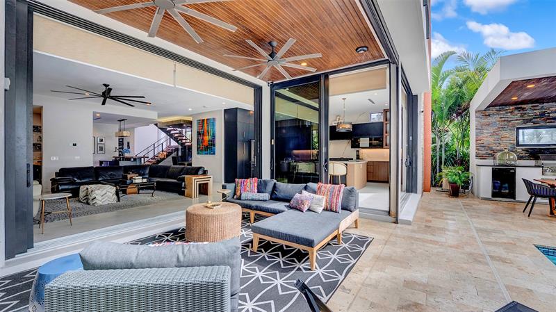 Image 39 of 73 For 609 Poinciana Dr