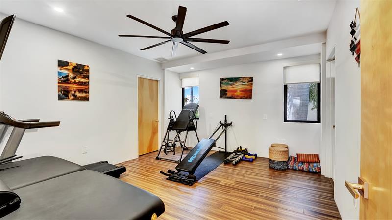 Image 44 of 73 For 609 Poinciana Dr