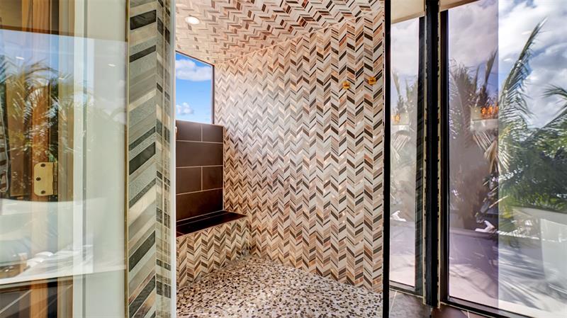 Image 51 of 73 For 609 Poinciana Dr