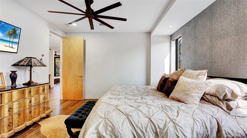 Image 59 of 73 For 609 Poinciana Dr