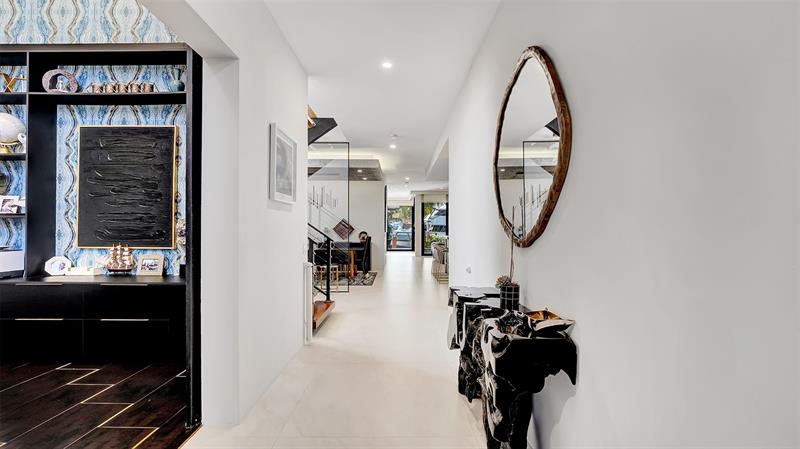 Image 62 of 73 For 609 Poinciana Dr