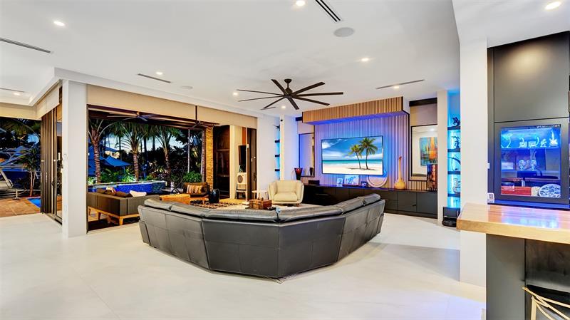 Image 64 of 73 For 609 Poinciana Dr