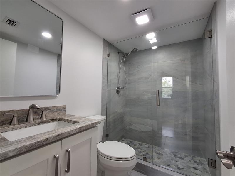 Image 4 of 18 For 8763 Shadow Wood Blvd  202