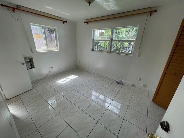 Image 5 of 11 For 19530 11th Ave