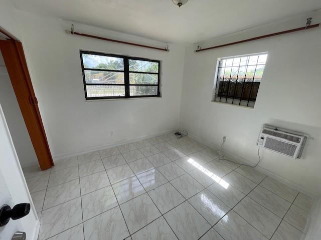 Image 7 of 11 For 19530 11th Ave