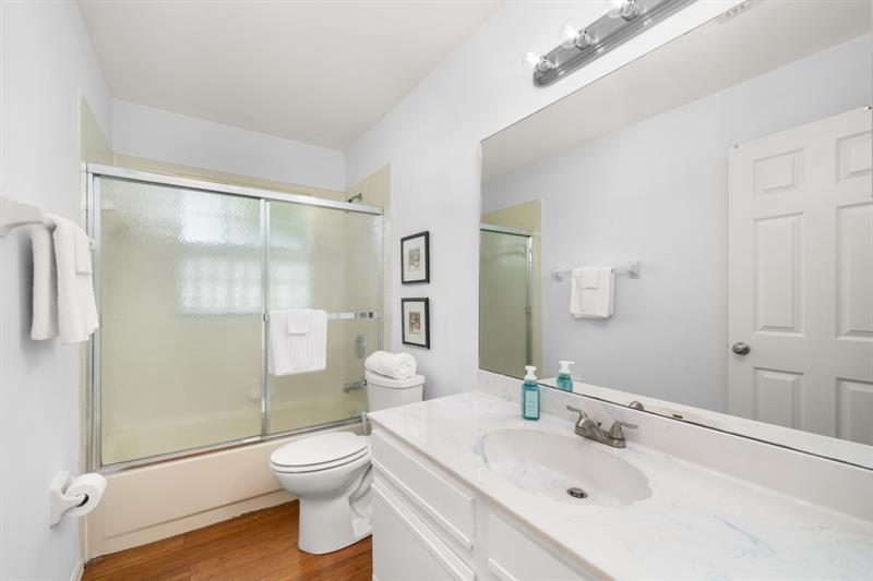 Image 25 of 32 For 609 Limetree Dr