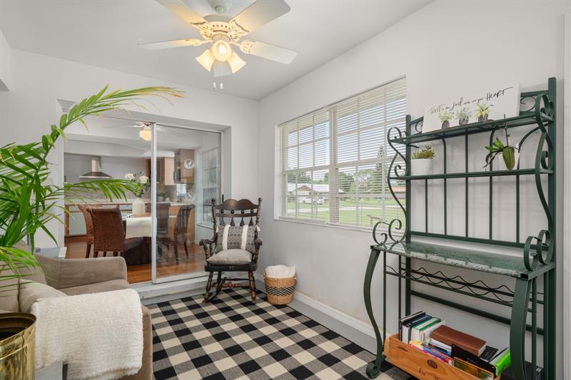 Image 28 of 32 For 609 Limetree Dr