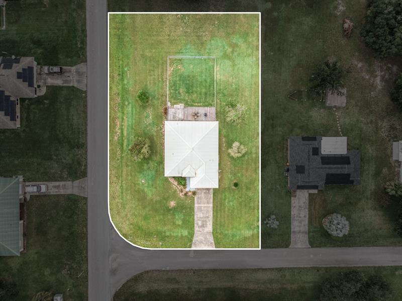 Image 32 of 32 For 609 Limetree Dr