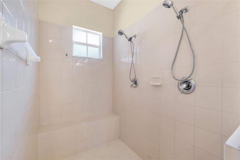 Image 15 of 37 For 8035 127th Ln  3e
