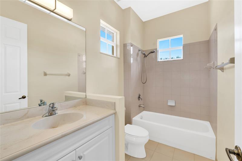 Image 18 of 37 For 8035 127th Ln  3e