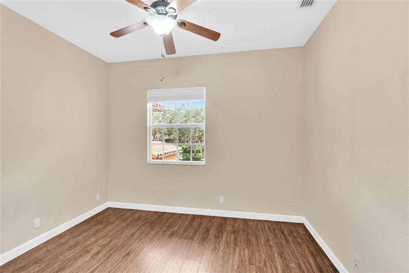 Image 21 of 37 For 8035 127th Ln  3e